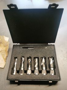 Magnetic bit set