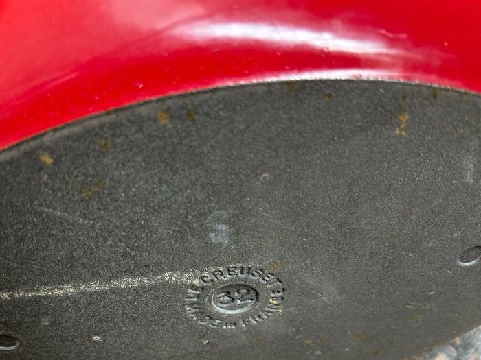 Vintage LE CREUSET no 32 cast iron dish
