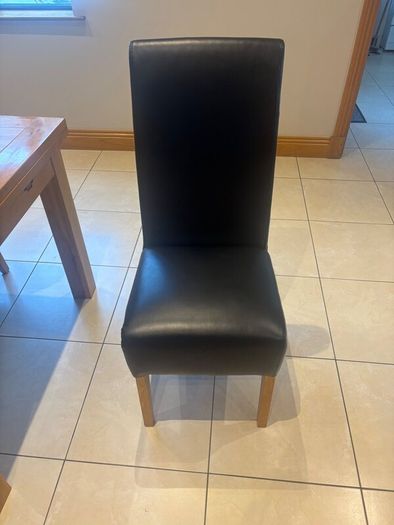 6 Dining Room Chairs