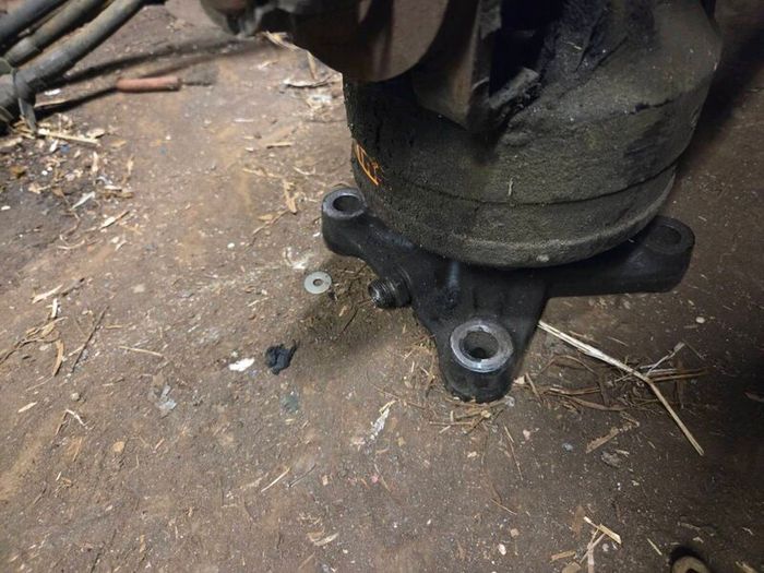 Hydraulic rotator for a grab bucket