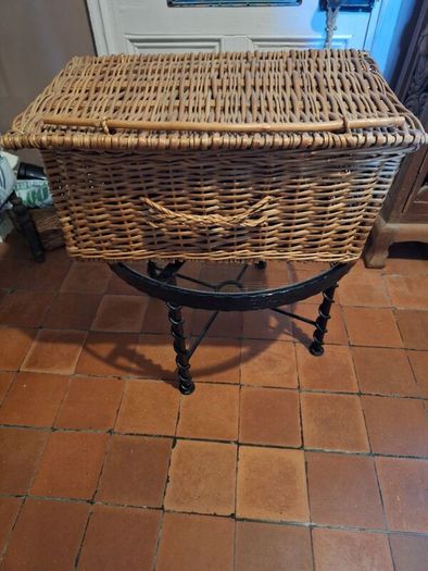 Wicker basket