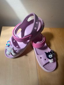 crocs