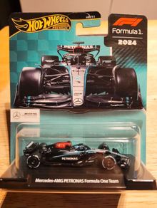 Hot Wheels Formula 1 Premium (F1) 2024 George Russel #63 Mercedes-AMG Petronas