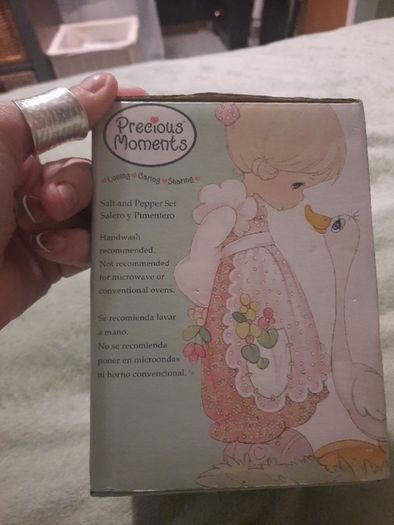 precious moments salt n pepper set