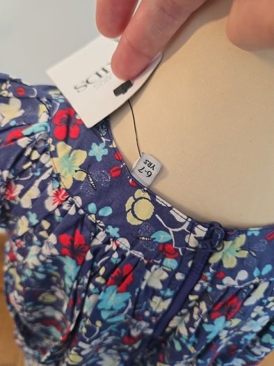 Girls dress age 6-7