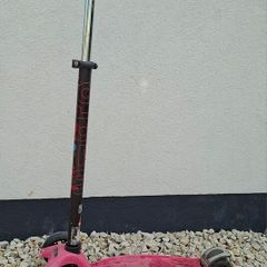 Micro Maxi Micro Deluxe scooter