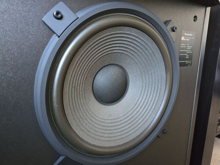 The Technics Sb-e100 Se-a5 Su-a6  Sl-1210 Mk2