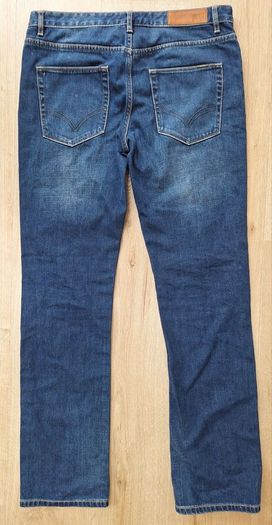 Diesel jeans 32 waist, 34 length. Straight leg