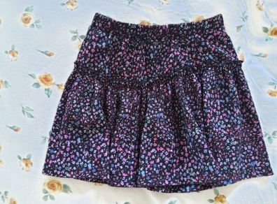 Dunnes Skirt Age 8-9