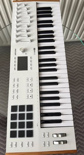 Arturia Keylab 49 MK3
