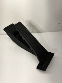 BMW 5 Series E60 E61 2007 accelerator pedal automatic transmission  6772645 A1l3b110s