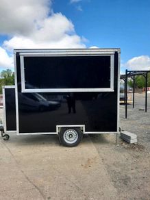 Mobile catering trailer