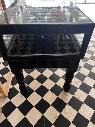 Lockable Display Table Jewellery