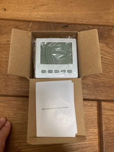 Electronic thermostat