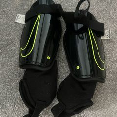 Boys Football boots & shin guards