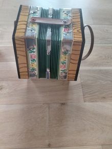 Scholar Concertina