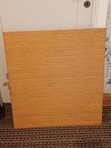 Drop leaf table