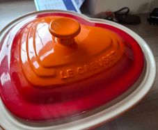 le creuset brand new heart shape