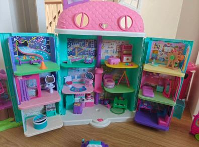Gabby's doll house