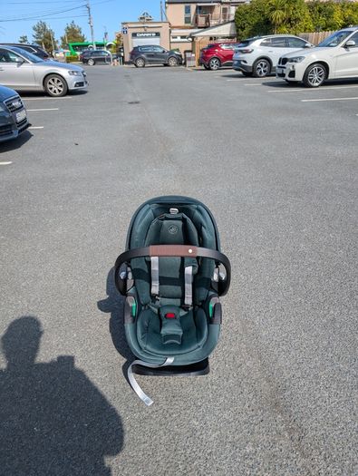 Maxi Cosi Pebble 360 Pro 2 + Sliding Base