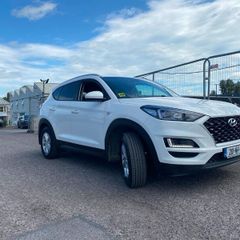 2 seater - Commercial Hyundai Tucson 2020