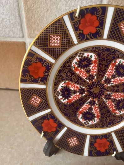 Royal Crown Darby " Old Imari" 1128 6.5" plates