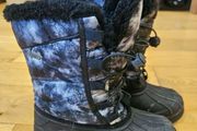 kids snow boots size 11