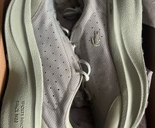 Lacoste Running trainers shoes size 9 UK
