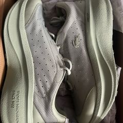 Lacoste Running trainers shoes size 9 UK