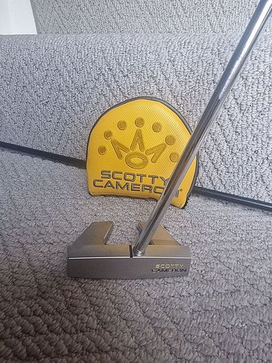 Scotty Cameron 5.5s Center shaft
