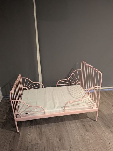 girls bed