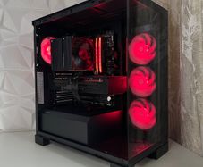 High End Gaming PC | RX 9070 XT 16gb / Ryzen 7800x3d / DDR5