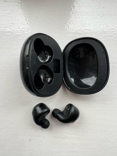 earbuds