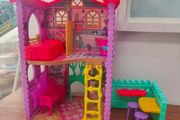 Enchantimals dolls house