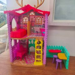 Enchantimals dolls house