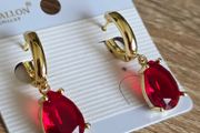 Earings with red stone drops