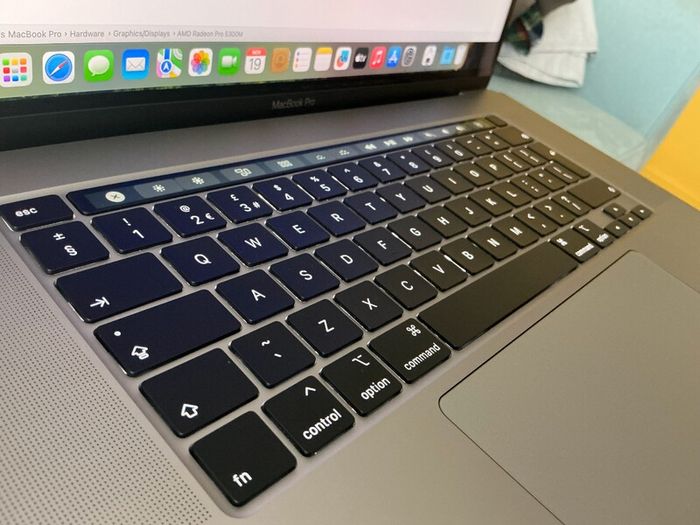 MacBook Pro 15-inch Excellent Condition (21 Battery Cycle Count)