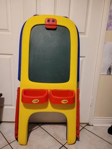 Crayola Easel Kids