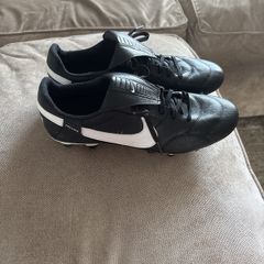 nike boots