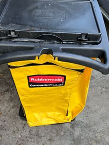 Rubbermaid cleaning trolley for professional housekeeping