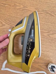 clothes iron