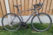 Specialized gravel bike ( serviced )( delivery )