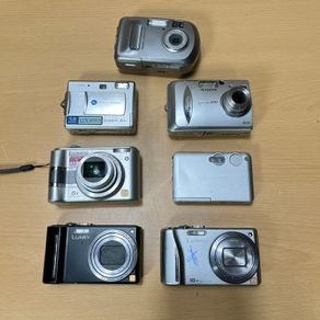 Joblot x 7 Faulty Digital Cameras Spares Repairs Lumix, Kodak, Nikon, Fujifilm etc
