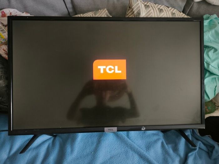 TCL 32" smart tv