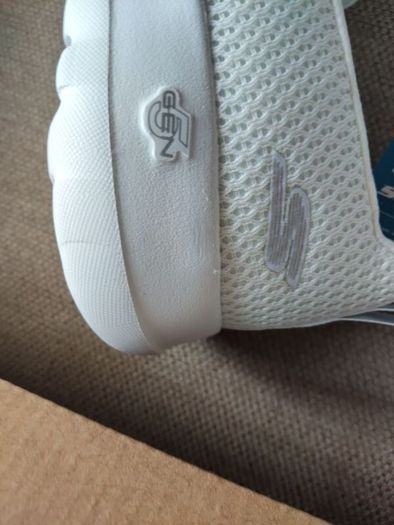 ladies Sketchers Slip On Trainers New With Box Machine Washable