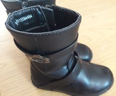 Girls black boots size 7