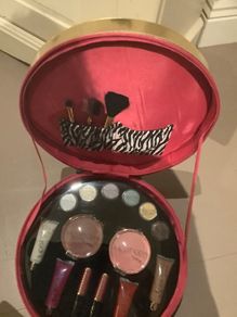 Beauty Vanity Case With Makeup