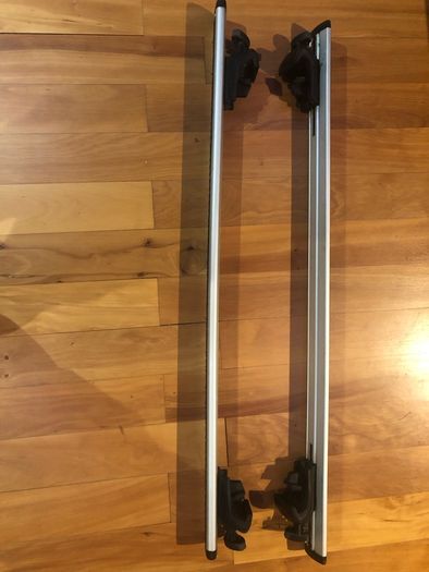 BMW roof bars.