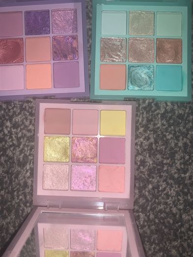 Huda beauty pastels obsession palettes
