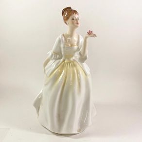 Royal Doulton Figurine Flower of Love HN 2460